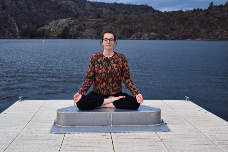 femme en méditation